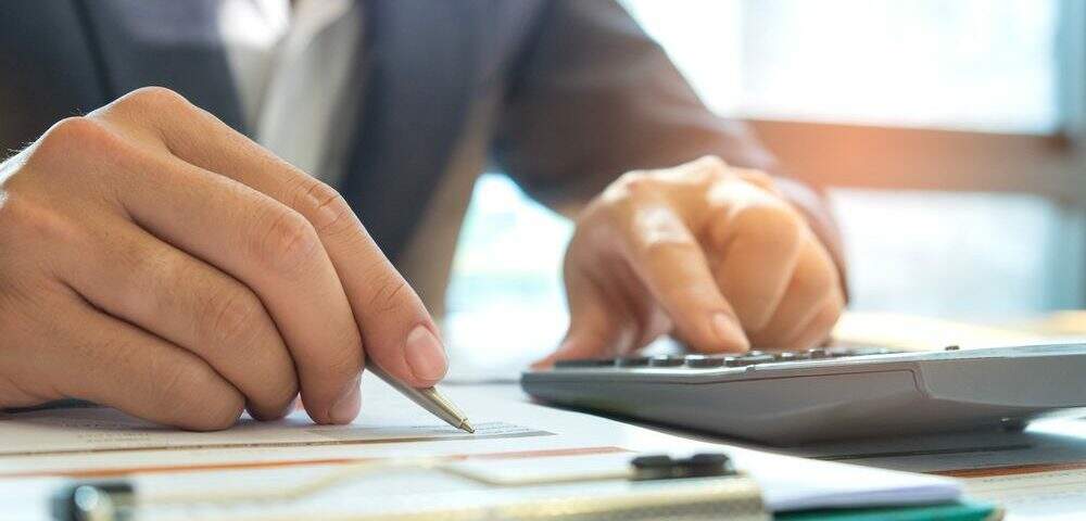 Como calcular o 13º salário? Saiba mais sobre o benefício!