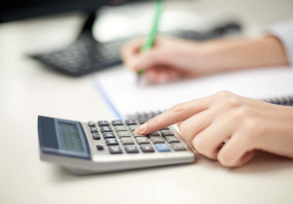 Entenda quais são os danos da retenção salarial para uma empresa