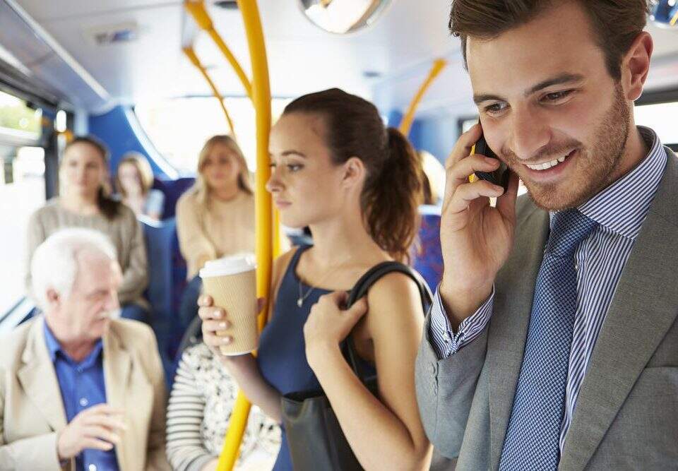 Desconto de vale-transporte: como funciona a regra percentual?
